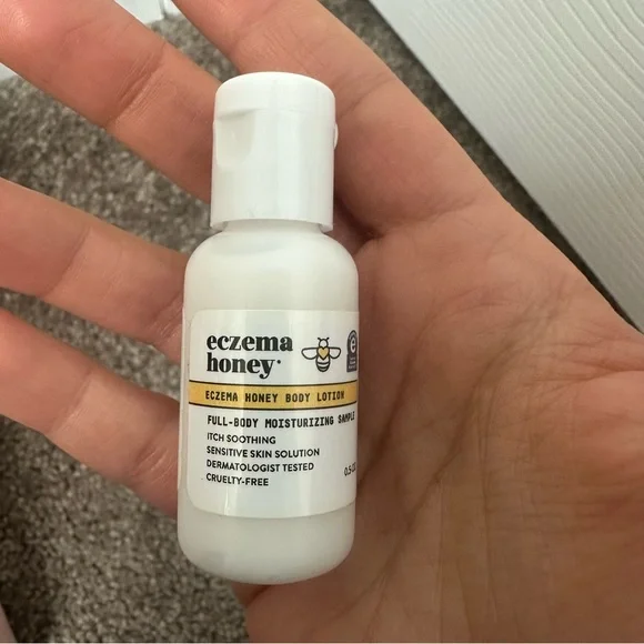 🌸 6/$16 -New 4 piece Skincare set (Feel daily cleanser, CannaCell, & 2Eczema) - Picture 5 of 6